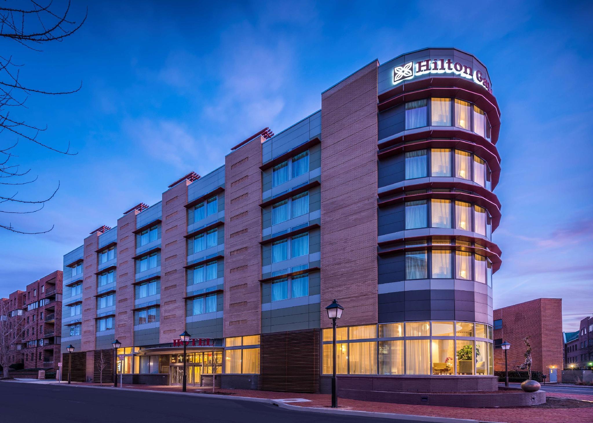 Hilton Garden Inn Alexandria Old Town National Harbor Exterior photo